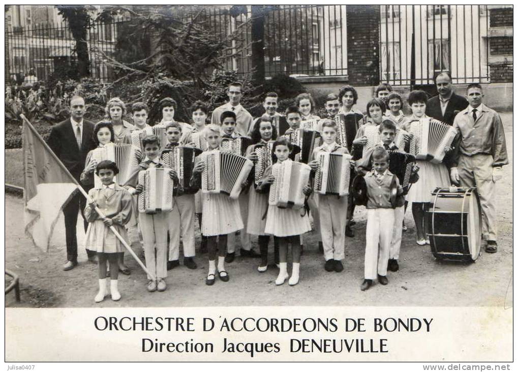 BONDY (93) Cpsm Orchestre D'accordéons Jacques Deneuville - Bondy