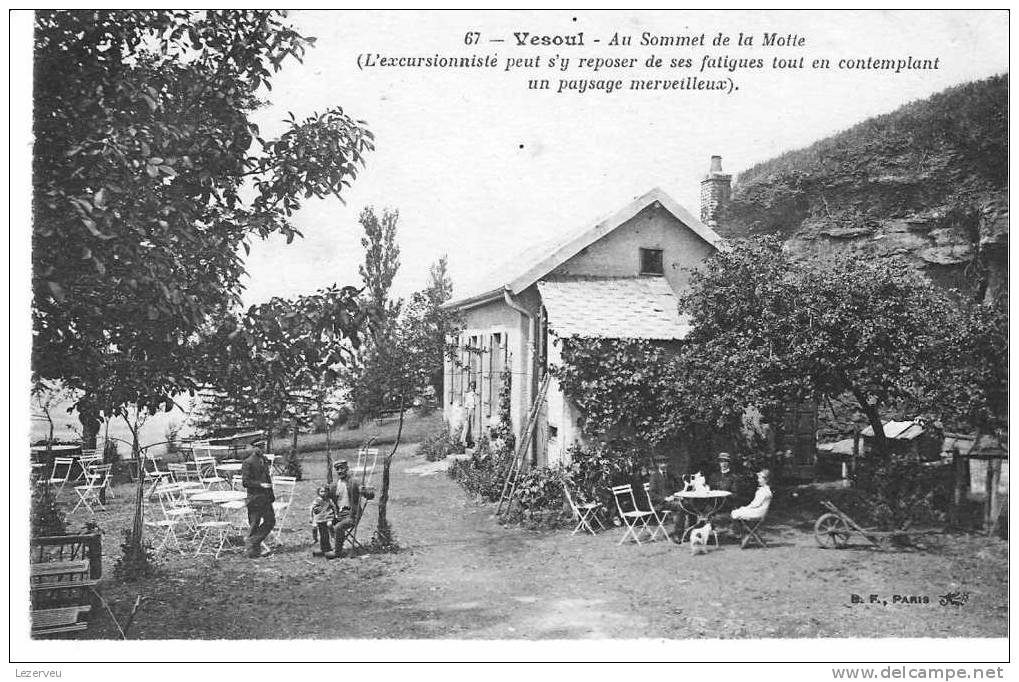 CPA 70 VESOUL SOMMET MOTTE EXCURSIONNISTE CONTEMPLANT PAYSAGE MERVEILLEUX - Vesoul