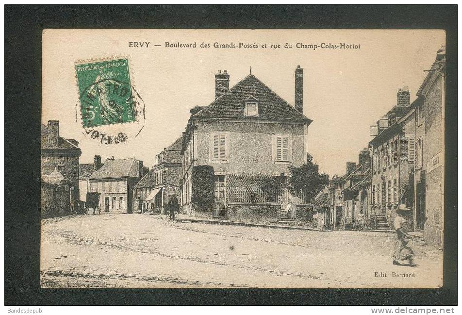 Ervy ( Le Chatel 10) - Boulevard Des Grands Fossés Et Rue Du Champ Colas Horiot ( Animée Cachet Ferroviaire St Florentin - Ervy-le-Chatel