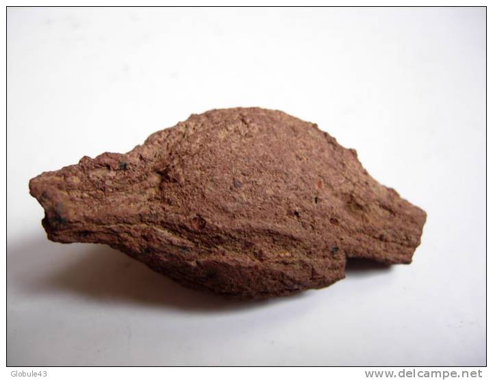 BOMBE VOLCANIQUE VOLCAN LE PUY EN VELAY 5,5 Cm - Minerales