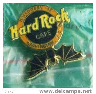 1998  HARD   ROCK   CAFE   **WASHINGTON DC--CHAUVE SOURIS--HALLOWEEN **  EPINGLETTE - EDF GDF