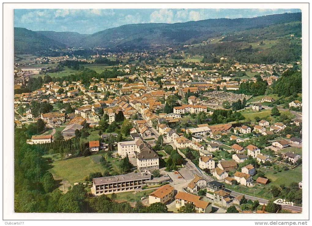 Le Thillot (88) : Vue Aérienne Générale Au Niveau Du Nouveau établissement Scolaire En 1970. - Le Thillot