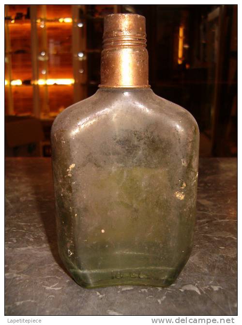 Ancienne Petite Bouteille De Poche / Flask. COGNAC VIEUX. Distilerie De Monthyon Montrouge (Seine) Années 1930 - Otros & Sin Clasificación