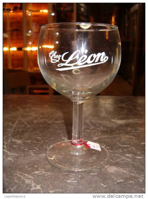 Ancien Verre émaillé "CHEZ LEON", Déco Bar / Bistrot - Gläser