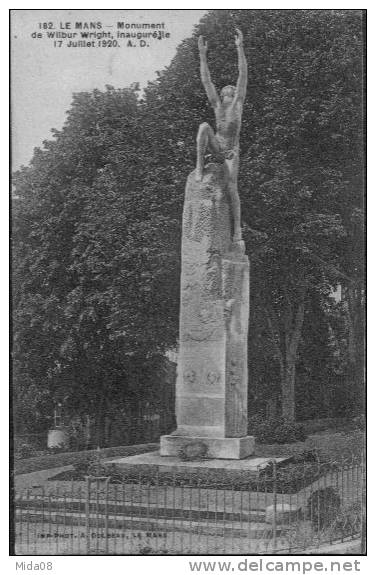 72. LE MANS. MONUMENT DE WILBUR WRIGHT Inaugure Le 17.07.1920. Voir Affranchissement Au Dos. - Monuments