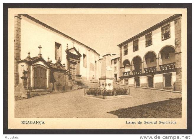 BRAGANÇA (Portugal) - Largo Do General Sepulveda - Bragança