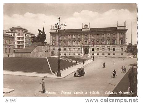 MONZA - PIAZZA TRENTO E TRIESTE - PALAZZO COMUNALE - 1943 - Monza