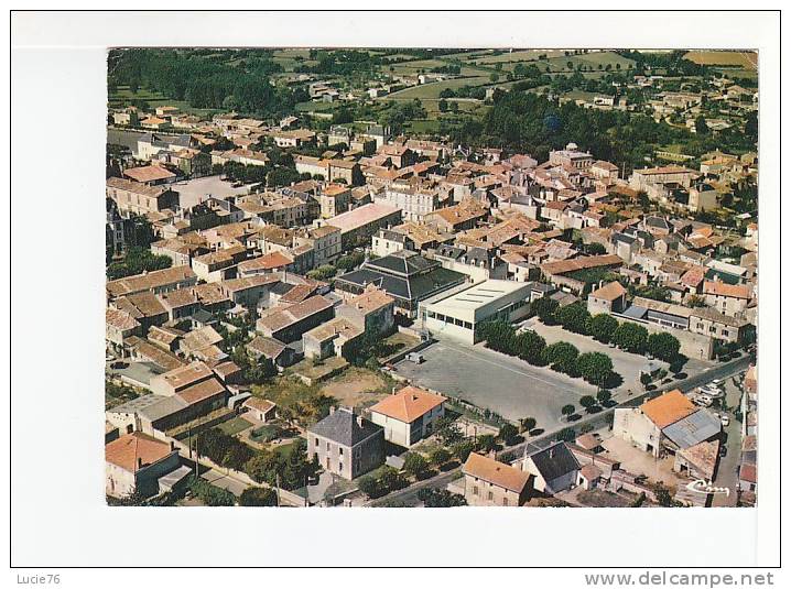 COULONGES SUR L'AUTIZE - Vue Aérienne, Le Centre Du Bourg - - Coulonges-sur-l'Autize