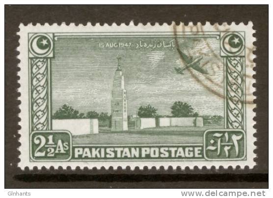 PAKISTAN - 1948 INDEPENDENCE 2.5A GREEN ENTRANCE TO AIRPORT FINE USED CTO - Pakistan