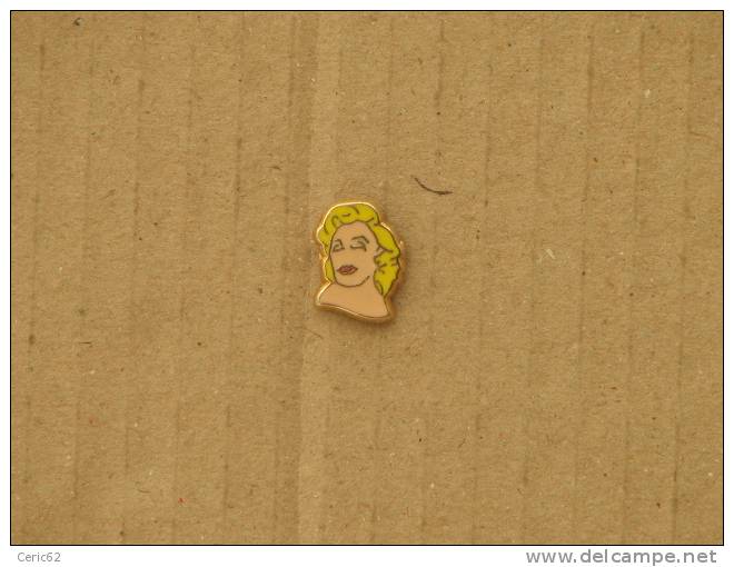 PINS PIN-UP MARILYN - Pin-ups