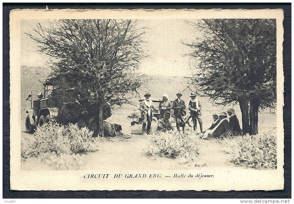 CPA ANCIENNE DE FRANCE- THEME : VIEILLES  AUTOS- TACOTS- CIRCUIT AUTOMOBILE DANS LE DESERT- LE DEJEUNER- BELLE ANIMATION - Camions & Poids Lourds