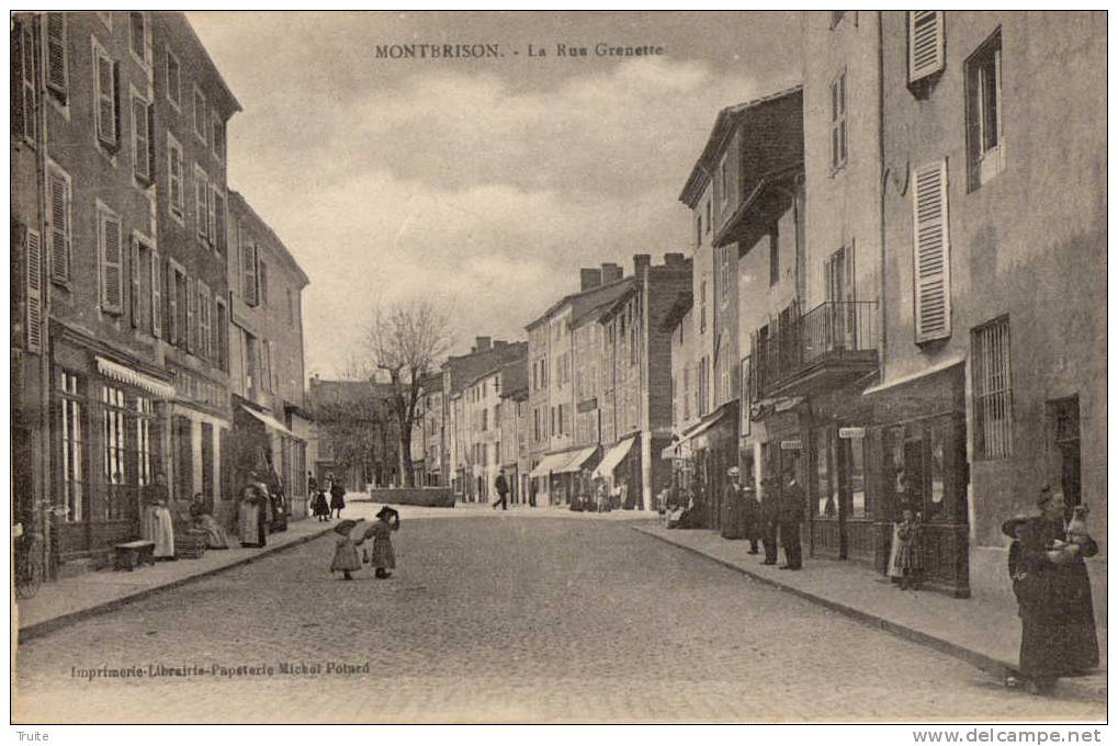 MONTBRISON RUE GRENETTE TRES ANIMEE COMMERCES - Montbrison