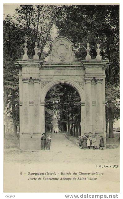 D59 - BERGUES -  Entrée Du Champ De Mars  -  Porte De L´ancienne Abbaye De SAINT WINOC - Bergues