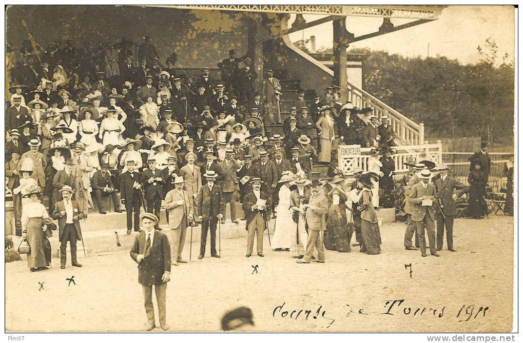 SAINT AVERTIN - Carte Photo - Hippodrome - Les Tribunes - Saint-Avertin