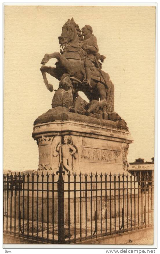 Cognac - Statue De François 1er - Monuments