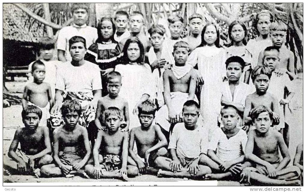 Iles Gilbert  - Enfants Catholiques à Tarawa - Kiribati