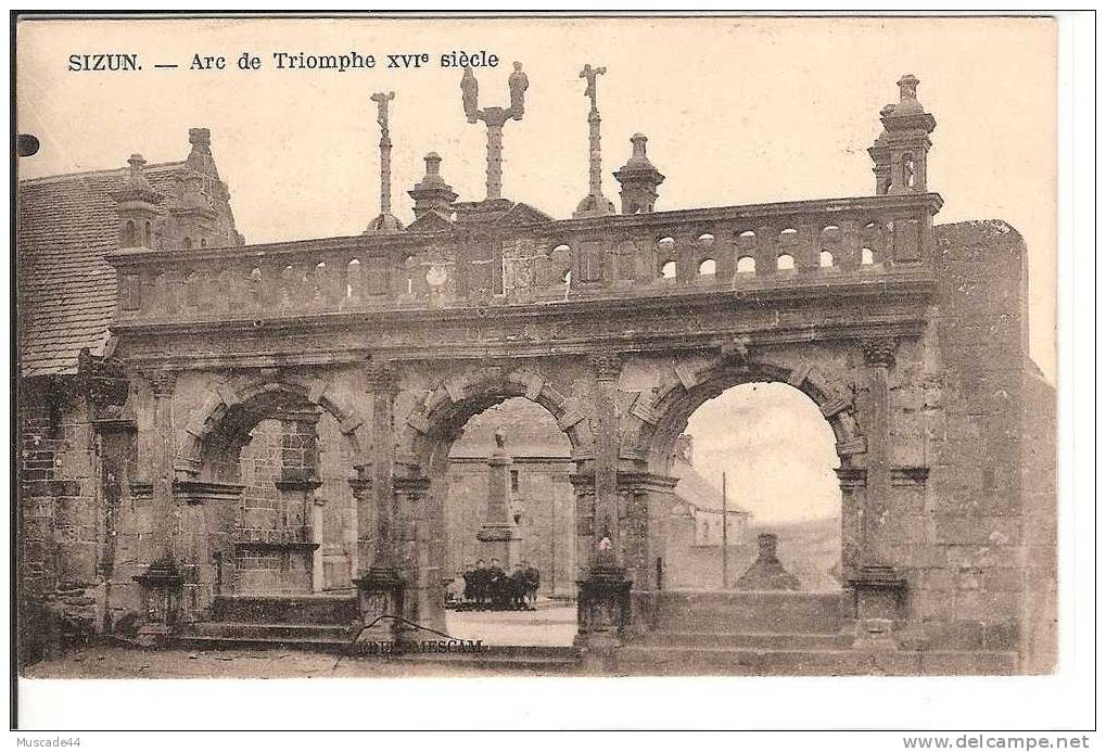 SIZUN - ARC DE TRIOMPHE XVI SIECLE - Sizun