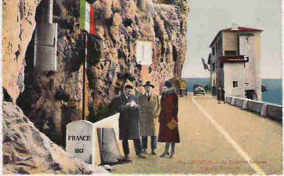 Menton Frontière Franco-Italienne, Visa Des Passeports, Colorisée Et Animéee - Aduana