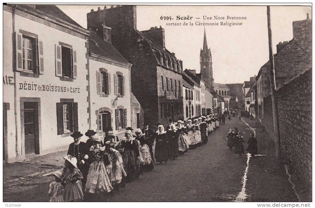 CPA 6395 SCAER DEVANT DEBIT BOISSONS & CAFE UNE NOCE BRETONNE SORTANT DE LA CEREMONIE RELIGIEUSE FINISTERE BRETAGNE - Cafés