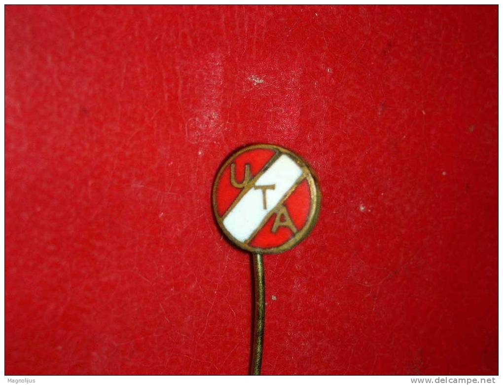 R!,Pins,Badge With Needle,Romania,Football Club Arad "UTA",Sport,Soccer,Enamel,Emaille,vintage,around 1950,rare - Fútbol