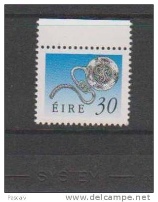 Yvert 706a Dentelé 13 1/2 Neuf ** Sans Charnière MNH De Carnet Patrimoine Et Trésor Irlandais - Unused Stamps