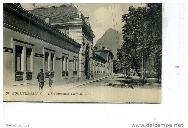 73 MOUTIERS ETABLISSEMENT THERMAL SOLDAT PERSONNAGES LL N° 37  1927TIMBRE DECOLLE - Moutiers