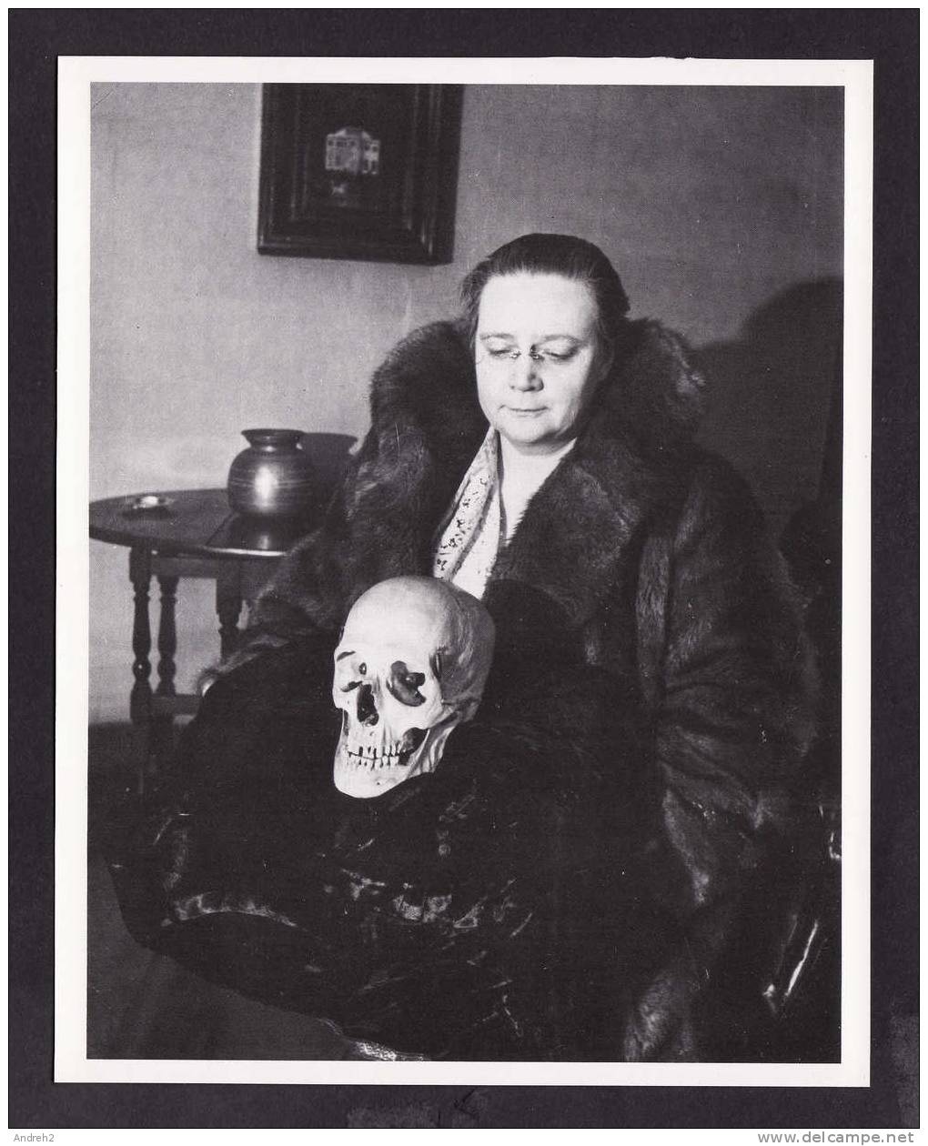 GREAT AUTHORS  PHOTOGRAPH POPPERFOTO LONDON - DOROTHY LEIGH SAYERS 1893-1957 CREATOR OF SLEUTH LORD PETER WIMSEY - Philosophie & Pensées