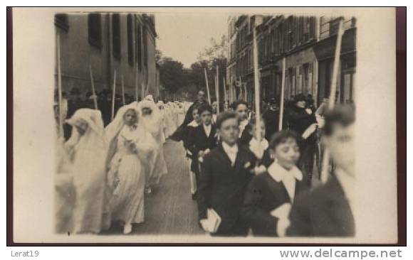 75....PARIS (17eme ?)...1ERE COMMUNION LE 22/7/1933....5 CARTES PHOTOS........2..ECRITES      .... * ‹(•¿•)› - Arrondissement: 17