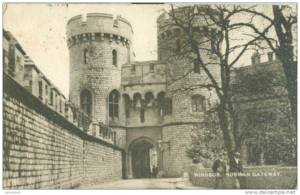 Britain United Kingdom - Windsor Castle, Norman Gateway Early 1900s Postcard [P1438] - Windsor Castle