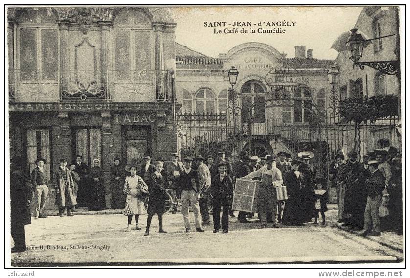 Carte Postale Ancienne Saint Jean D'Angely - Le Café De La Comédie - Bar, Tabacs - Saint-Jean-d'Angely