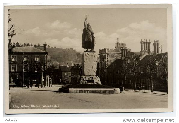 Winchester - King Alfred Statue - Winchester