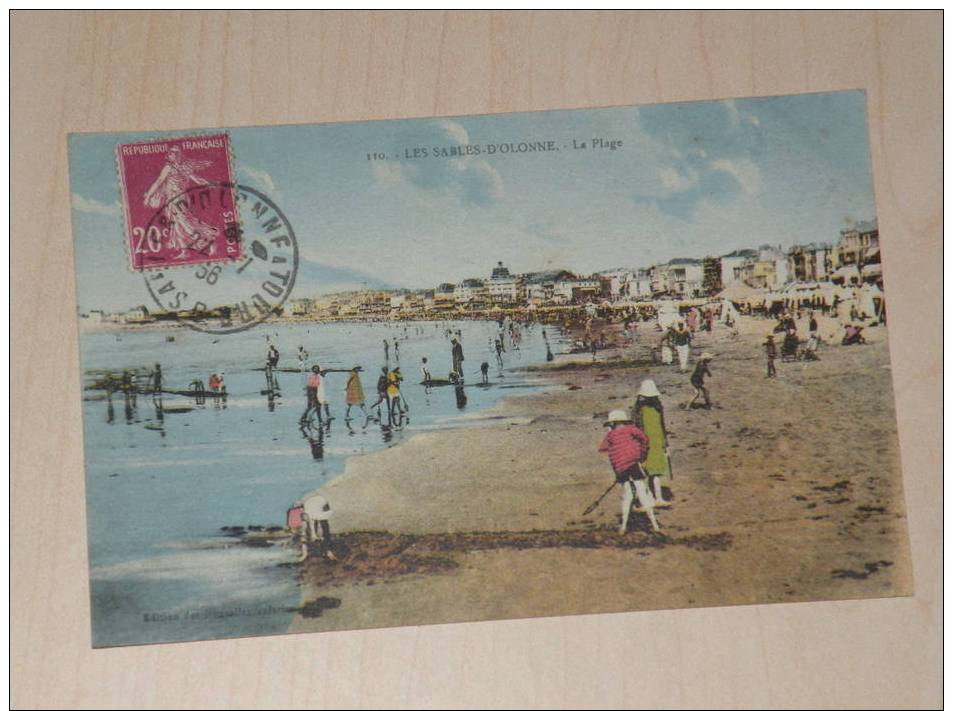 Carte Postale  Ancienne : LES SABLES D'OLONNE : La Plage (animé) - Sables D'Olonne