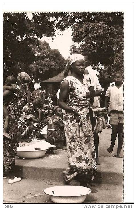 -République Centraficaine - BANGUI - La Place Du Marché - Place De Roux Carte Neuve Excellent état - - Centrafricaine (République)