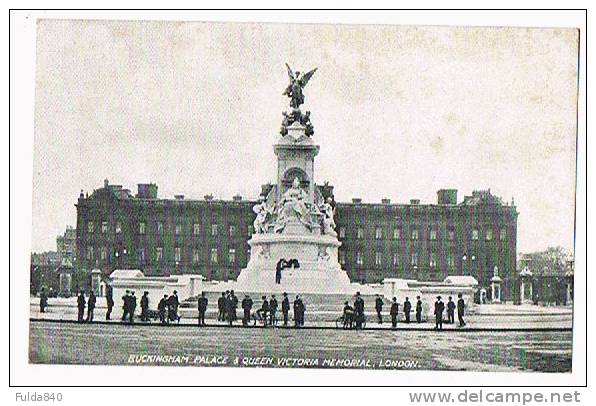 CPA.       LONDON.    Buckingham Palace & Queen Victoria Memorial. - Buckingham Palace