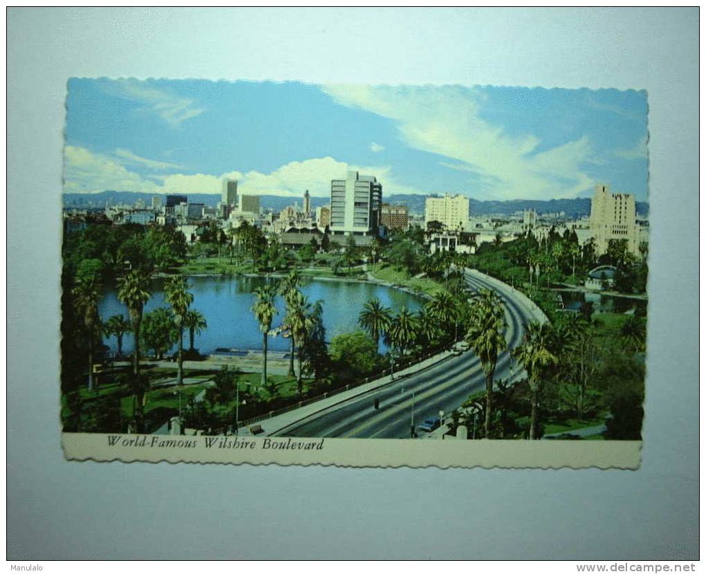 Los Angeles World Famous Wilshire Boulevard And Beautiful Mcarthur Park - Los Angeles