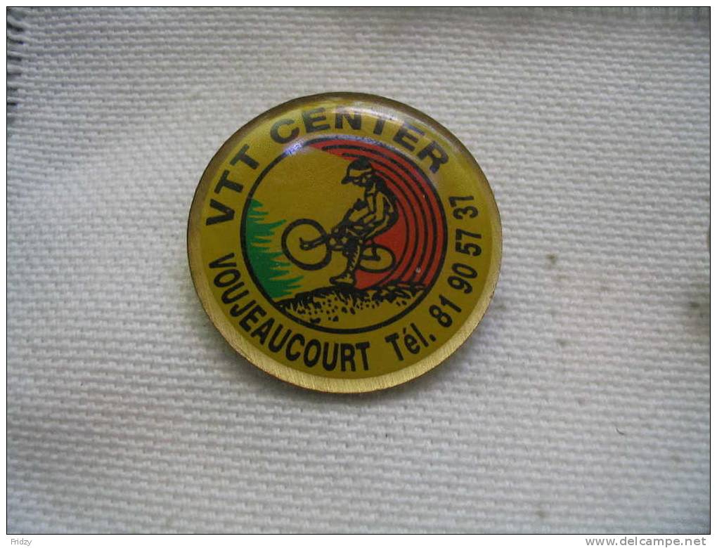 Pin's Vélo,cyclisme:  VTT Center VOUJEAUCOURT - Radsport