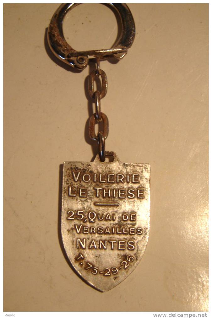 PORTE CLEFS 1960/1970 / VOILERIE LE THIESE  NANTES    / TRES BEL ETAT - Porte-clefs
