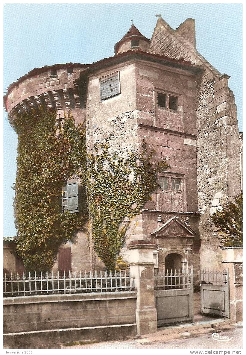 Lamothe Montravel ( Dordogne) Ancienne Tour De L'archevéché, Actuellement L'hotel De Ville, Photo Cim - Autres & Non Classés