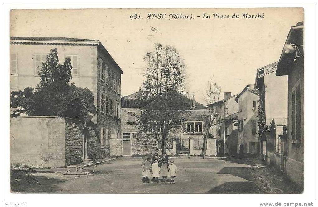 PLACE DU MARCHE - Anse