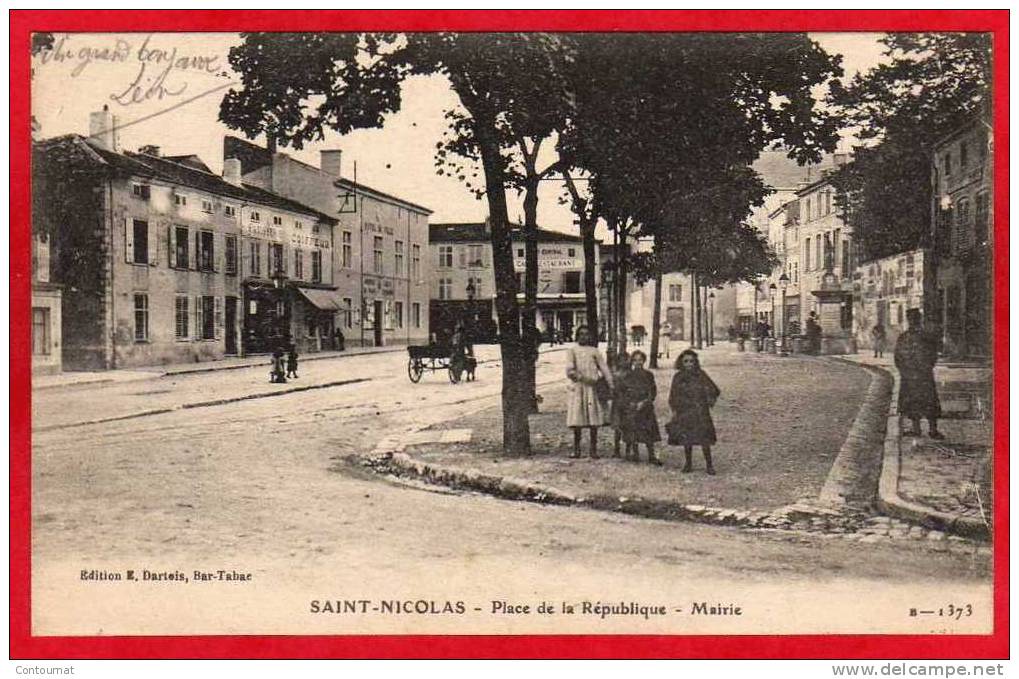 CPA  54  SAINT NICOLAS  Place De La République Mairie - Saint Nicolas De Port