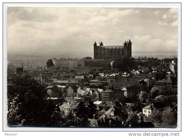 Bratislava - Die Burg Und Ihr Areal - Slovakia