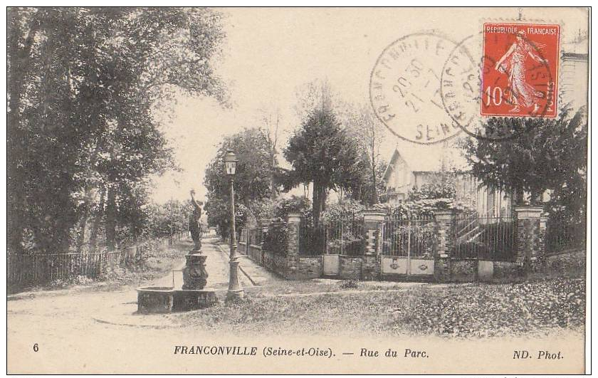 95 FRANCONVILLE Rue Du PARC La Fontaine Et Sa Statue Les VILLAS En 1917 - Franconville