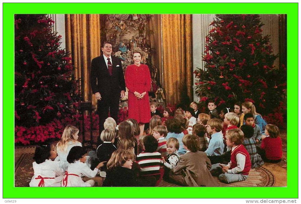 POLITICS - THE REAGANS CHRISTMAS TREE AT THE WHITE HOUSE AND CHILDRENS IN 1981 - - Evènements