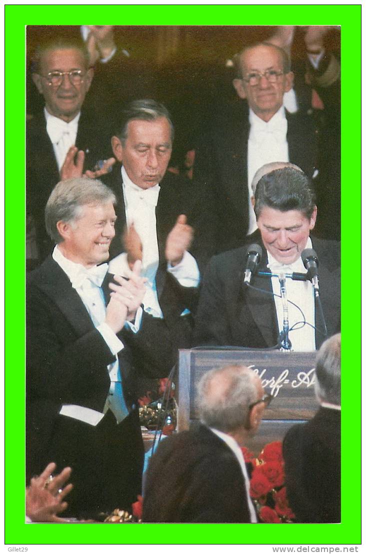 POLITICS - GOVERNOR REAGAN & PRESIDENT CARTER AT AL SMITH DINNER, NEW YORK CITY IN 1980 - - Ereignisse