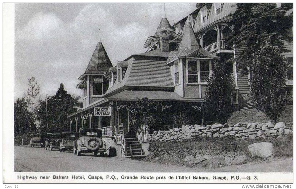 CANADA - GASPE - Grande Route Près De L'hôtel Bakers - Gaspé