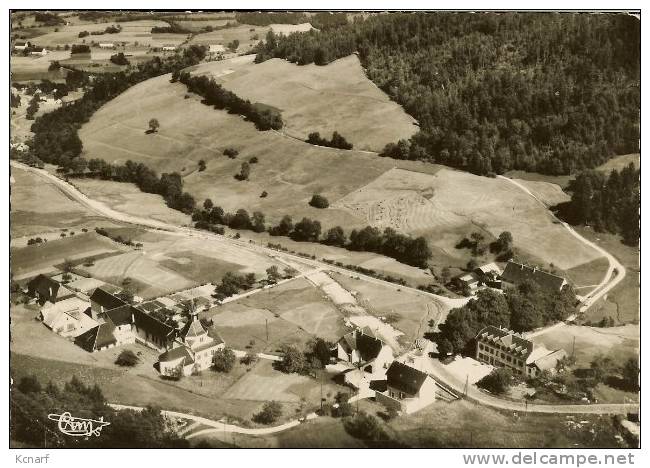 CP De ORBEY " Hôtel Pairis - Vue Aérienne " . - Orbey