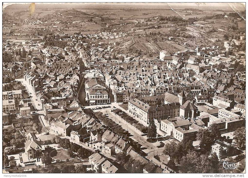 Lons Le Saunier( Jura) Vue Aérienne Place Du 11 Nov. Théatre Municipal En 1953, Photo Combier - Lons Le Saunier