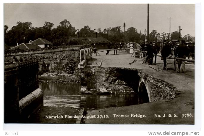 NORFOLK - NORWICH FLOODS - AUGUST 27 1912 - TROWSE BRIDGE 7788 RP  Nf39 - Norwich