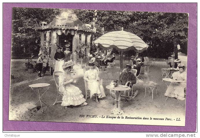 Le Kiosque De La Restauration Dans Le Nouveau Parc, Vichy. 1900-10s - Vichy