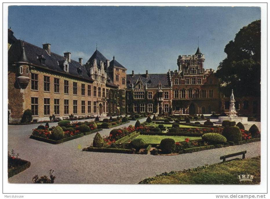 Gaasbeek (Lennik). Kasteel. Het Binnenhof. Bij Brusse. Château. La Cour D´honneur. Lez Bruxelles. The Court Of Honour. - Lennik